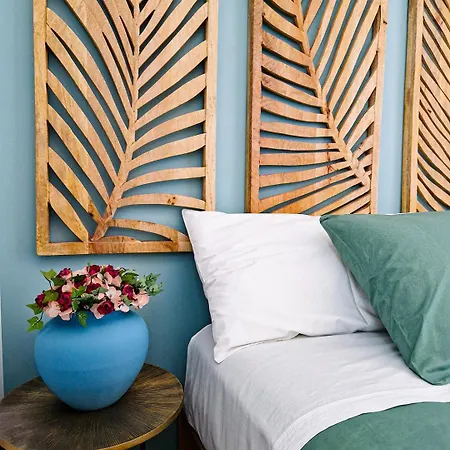 Dimora Odigitria Bed & Breakfast 3*